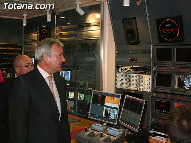 SE INAUGURA OFICIALMENTE LA NUEVA TELEVISIÓN AUTONÓMICA DE LA REGIÓN DE MURCIA LA 7 - 7