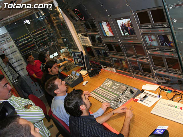 SE INAUGURA OFICIALMENTE LA NUEVA TELEVISIÓN AUTONÓMICA DE LA REGIÓN DE MURCIA LA 7 - 8