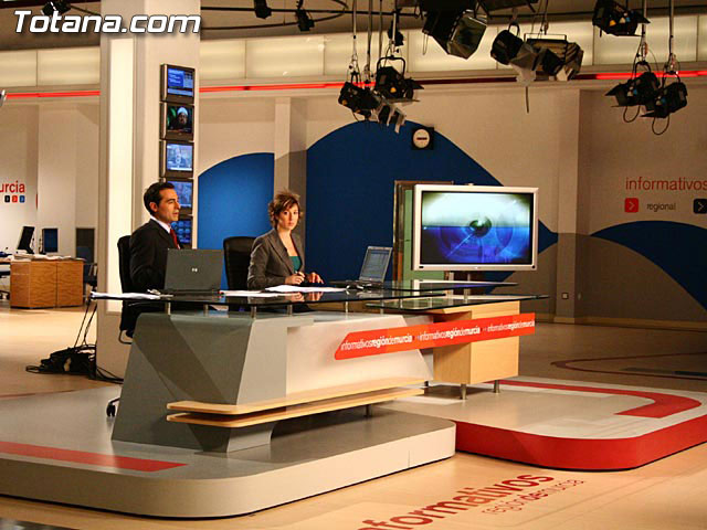 SE INAUGURA OFICIALMENTE LA NUEVA TELEVISIÓN AUTONÓMICA DE LA REGIÓN DE MURCIA LA 7 - 10