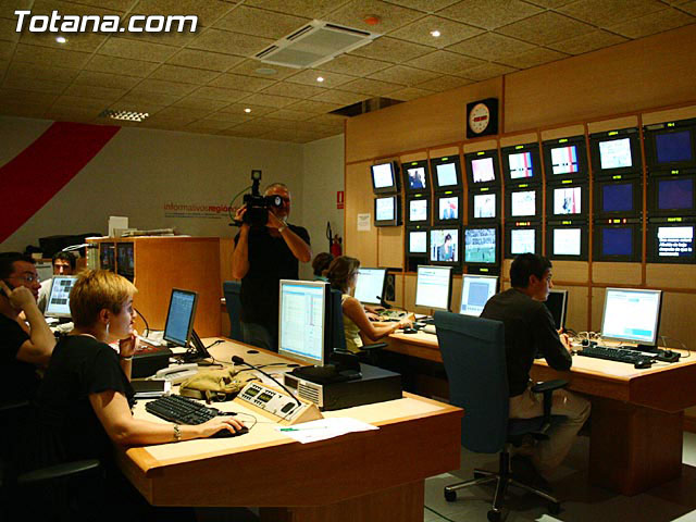 SE INAUGURA OFICIALMENTE LA NUEVA TELEVISIÓN AUTONÓMICA DE LA REGIÓN DE MURCIA LA 7 - 13