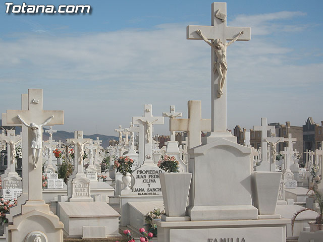 SE INVIERTE EN LOS ÚLTIMOS MESES UNOS 600.000 EUROS EN LAS OBRAS DE MEJORA Y ACONDICIONAMIENTO EN EL CEMENTERIO MUNICIPAL “NUESTRA SEÑORA DEL CARMEN” - 9