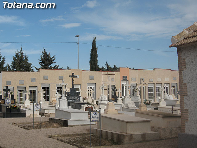 SE INVIERTE EN LOS ÚLTIMOS MESES UNOS 600.000 EUROS EN LAS OBRAS DE MEJORA Y ACONDICIONAMIENTO EN EL CEMENTERIO MUNICIPAL “NUESTRA SEÑORA DEL CARMEN” - 29