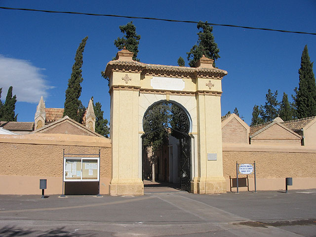 SE INVIERTE EN LOS LTIMOS MESES UNOS 600.000 EUROS EN LAS OBRAS DE MEJORA Y ACONDICIONAMIENTO EN EL CEMENTERIO MUNICIPAL NUESTRA SEORA DEL CARMEN - 35