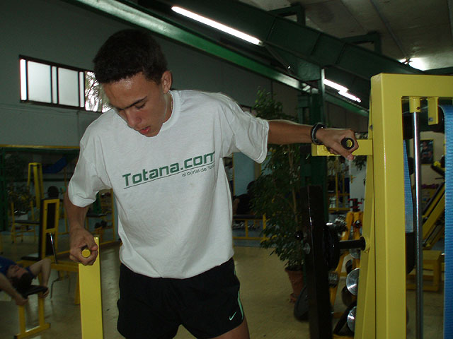 TOTANA.COM PATROCINA AL JOVEN ATLETA TOTANERO ANDRÉS MARTÍNEZ - 17