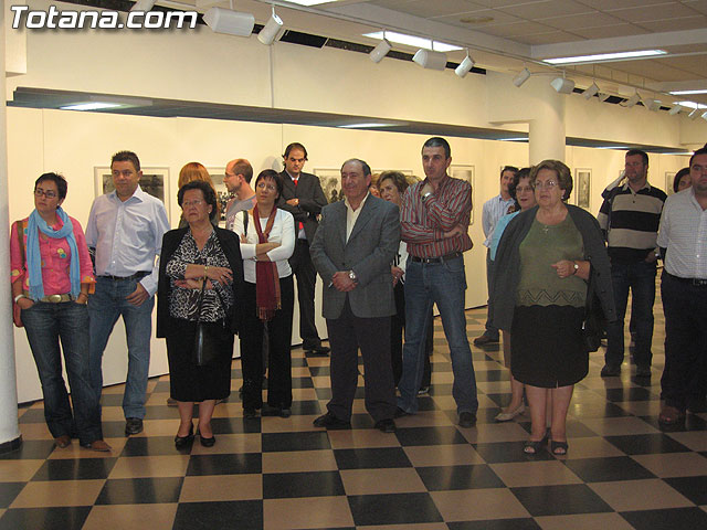 SE INAUGURA LA EXPOSICIN DE FOTOGRAFAS LA MUJER ENTRE SIGLOS (1896/1916) DEL TOTANERO FERNANDO NAVARRO QUE PUEDE SER VISITADA EN LA SALA MUNICIPAL GREGORIO CEBRIN HASTA EL 19 DE NOVIEMBRE - 19