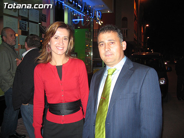 SE INAUGURA LA NUEVA SECCIÓN DE PIROTECNIA RECREATIVA DE LA TIENDA CARAMELOS - 17