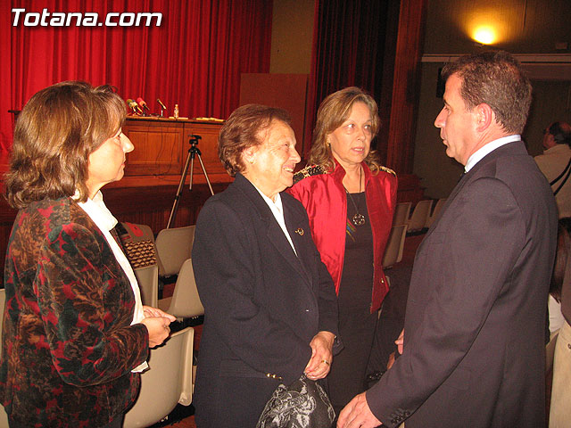 SE PRESENTA EL LIBRO DEL PROFESOR VICENTE BERZAL 