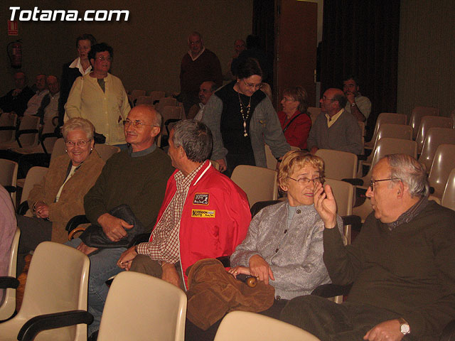 SE PRESENTA EL LIBRO DEL PROFESOR VICENTE BERZAL 