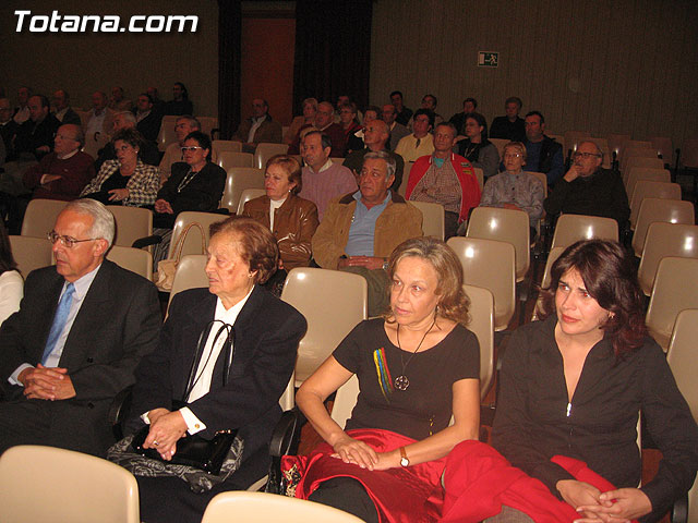 SE PRESENTA EL LIBRO DEL PROFESOR VICENTE BERZAL 