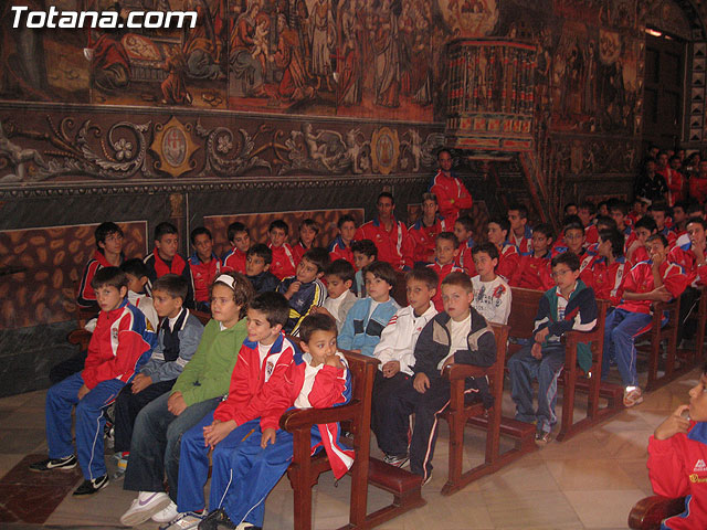 LA ESCUELA DEPORTIVA MUNICIPAL DE FÚTBOL DE TOTANA REALIZÓ UNA OFRENDA FLORAL A LA PATRONA SANTA EULALIA DE MÉRIDA - 2