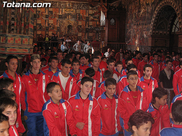 LA ESCUELA DEPORTIVA MUNICIPAL DE FTBOL DE TOTANA REALIZ UNA OFRENDA FLORAL A LA PATRONA SANTA EULALIA DE MRIDA - 38