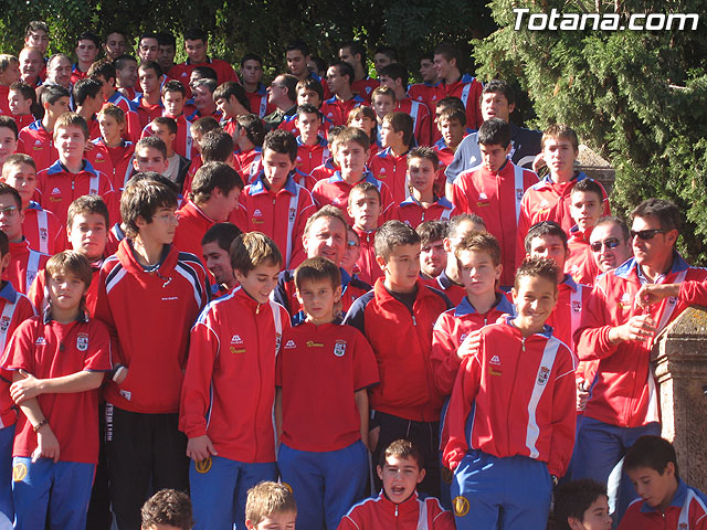 LA ESCUELA DEPORTIVA MUNICIPAL DE FTBOL DE TOTANA REALIZ UNA OFRENDA FLORAL A LA PATRONA SANTA EULALIA DE MRIDA - 48