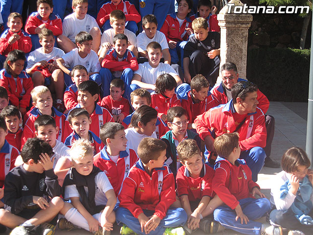 LA ESCUELA DEPORTIVA MUNICIPAL DE FTBOL DE TOTANA REALIZ UNA OFRENDA FLORAL A LA PATRONA SANTA EULALIA DE MRIDA - 51