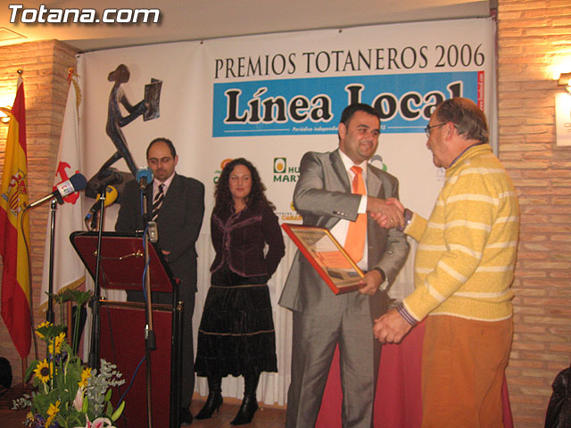 SE ENTREGAN LOS PREMIOS “TOTANEROS DEL AÑO 2006”, QUE CONVOCA EL PERIÓDICO “LÍNEA LOCAL” - 48