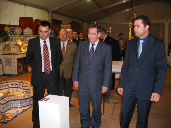 EL ALCALDE Y EL CONSEJERO DE ARTESANA INAUGURAN LA I CONVENCIN REGIONAL DE LA ARTESANA APLICADA A LA CONSTRUCCIN CON LA PRESENCIA DE UNAS 300 PERSONAS - 1