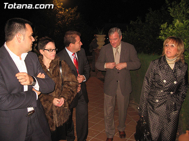 VALCÁRCEL APOYA LA GESTIÓN DEL GOBIERNO MUNICIPAL ANTE CASI 600 PERSONAS EN UN ACTO POLÍTICO CON MILITANTES Y REPRESENTANTES SOCIEDAD TOTANERA - 1