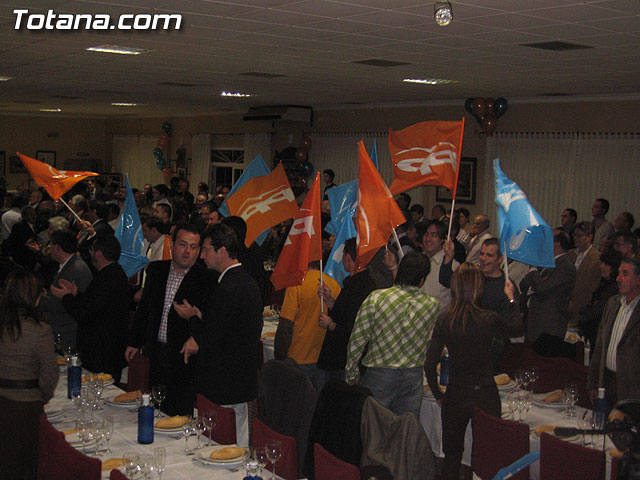 VALCÁRCEL APOYA LA GESTIÓN DEL GOBIERNO MUNICIPAL ANTE CASI 600 PERSONAS EN UN ACTO POLÍTICO CON MILITANTES Y REPRESENTANTES SOCIEDAD TOTANERA - 9