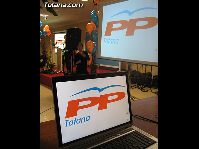 VALCÁRCEL APOYA LA GESTIÓN DEL GOBIERNO MUNICIPAL ANTE CASI 600 PERSONAS EN UN ACTO POLÍTICO CON MILITANTES Y REPRESENTANTES SOCIEDAD TOTANERA - 19