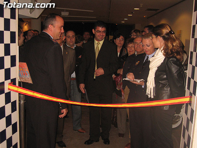 TOTANA.COM Y LA POLICÍA LOCAL DE TOTANA ASISTEN AL ACTO DE INAUGURACIÓN DE LA I EXPOSICIÓN DE MATERIAL POLICIAL DE LA POLICÍA LOCAL DE CIEZA - 1