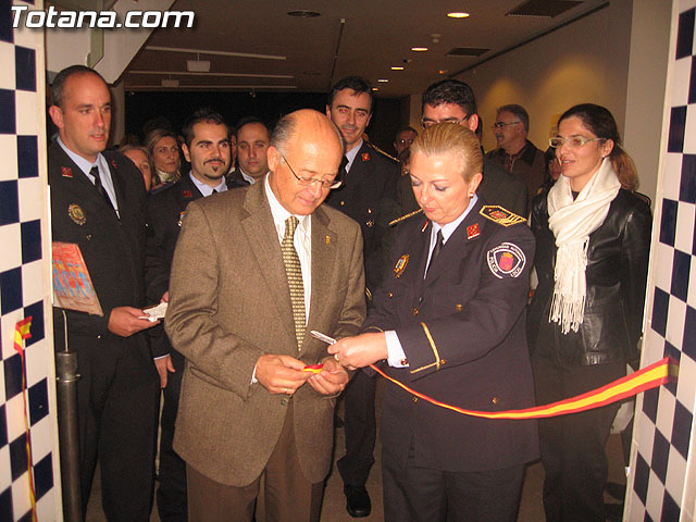 TOTANA.COM Y LA POLICA LOCAL DE TOTANA ASISTEN AL ACTO DE INAUGURACIN DE LA I EXPOSICIN DE MATERIAL POLICIAL DE LA POLICA LOCAL DE CIEZA - 3