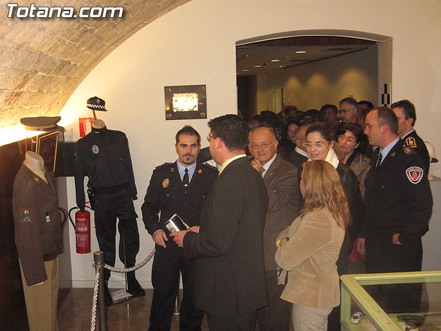 TOTANA.COM Y LA POLICÍA LOCAL DE TOTANA ASISTEN AL ACTO DE INAUGURACIÓN DE LA I EXPOSICIÓN DE MATERIAL POLICIAL DE LA POLICÍA LOCAL DE CIEZA - 5