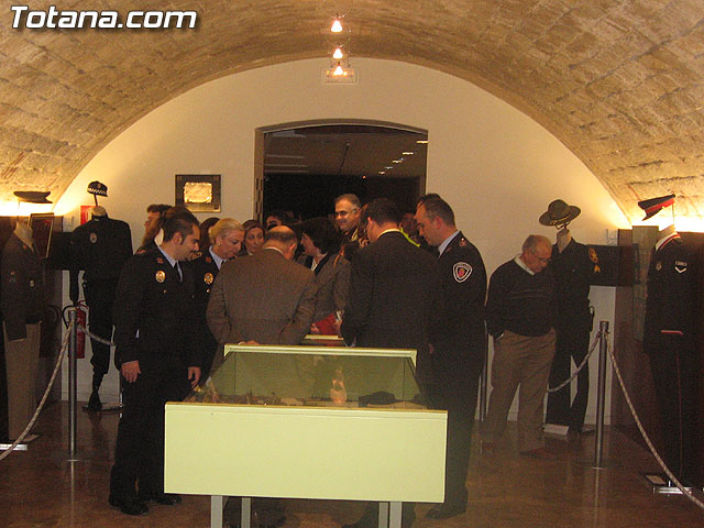 TOTANA.COM Y LA POLICÍA LOCAL DE TOTANA ASISTEN AL ACTO DE INAUGURACIÓN DE LA I EXPOSICIÓN DE MATERIAL POLICIAL DE LA POLICÍA LOCAL DE CIEZA - 8 TOTANA.COM Y LA POLICÍA LOCAL DE TOTANA ASISTEN AL ACTO DE INAUGURACIÓN DE LA I EXPOSICIÓN DE MATERIAL POLICIAL DE LA POLICÍA LOCAL DE CIEZA - 8