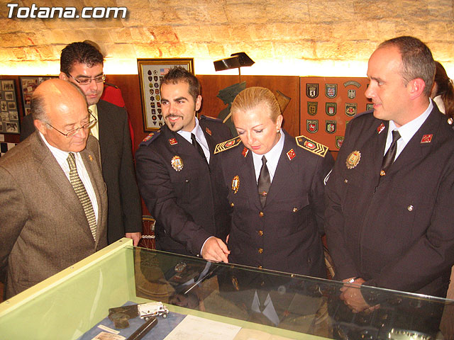 TOTANA.COM Y LA POLICA LOCAL DE TOTANA ASISTEN AL ACTO DE INAUGURACIN DE LA I EXPOSICIN DE MATERIAL POLICIAL DE LA POLICA LOCAL DE CIEZA - 16