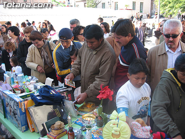 EL MOVIMIENTO JUNIOR Y EL COLECTIVO EL CANDIL ORGANIZARON UN MERCADILLO SOLIDARIO EL PASADO DOMINGO 17 DE DICIEMBRE - 6