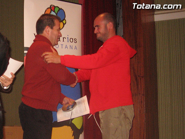 ENTREGAN EL CARNET DE VOLUNTARIO A MÁS DE UN CENTENAR DE VECINOS QUE DESARROLLAN ACCIONES VOLUNTARIAS Y ASOCIACIONES SIN ÁNIMO DE LUCRO DE TOTANA - 13