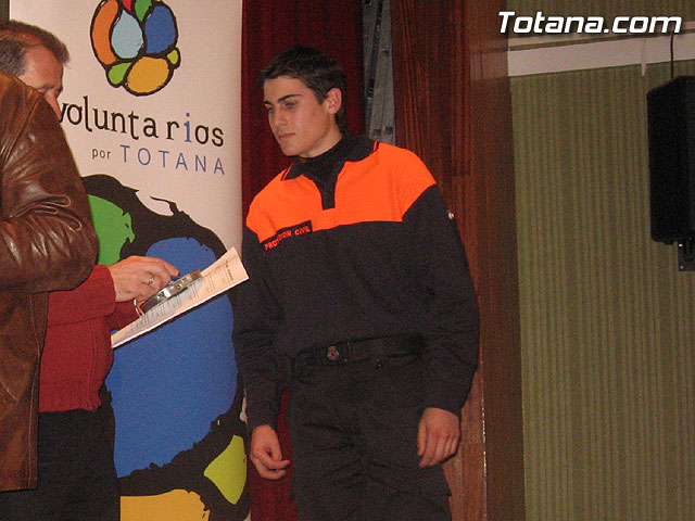 ENTREGAN EL CARNET DE VOLUNTARIO A MÁS DE UN CENTENAR DE VECINOS QUE DESARROLLAN ACCIONES VOLUNTARIAS Y ASOCIACIONES SIN ÁNIMO DE LUCRO DE TOTANA - 36