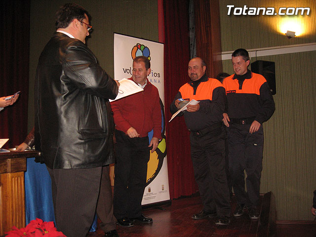 ENTREGAN EL CARNET DE VOLUNTARIO A MÁS DE UN CENTENAR DE VECINOS QUE DESARROLLAN ACCIONES VOLUNTARIAS Y ASOCIACIONES SIN ÁNIMO DE LUCRO DE TOTANA - 38