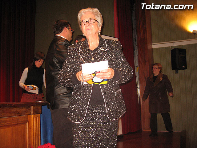 ENTREGAN EL CARNET DE VOLUNTARIO A MÁS DE UN CENTENAR DE VECINOS QUE DESARROLLAN ACCIONES VOLUNTARIAS Y ASOCIACIONES SIN ÁNIMO DE LUCRO DE TOTANA - 53