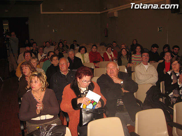 ENTREGAN EL CARNET DE VOLUNTARIO A MÁS DE UN CENTENAR DE VECINOS QUE DESARROLLAN ACCIONES VOLUNTARIAS Y ASOCIACIONES SIN ÁNIMO DE LUCRO DE TOTANA - 59