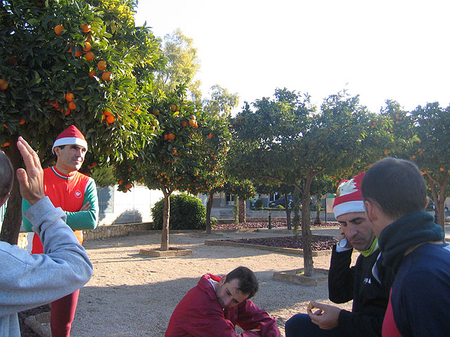 DESDE EL CLUB DE ATLETISMO DE TOTANA QUIEREN DESEAR A TODOS LOS VECINOS DE TOTANA UNAS FELICES FIESTAS Y PRÓSPERO 2007 - 5