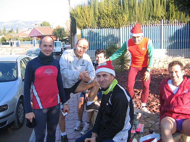 DESDE EL CLUB DE ATLETISMO DE TOTANA QUIEREN DESEAR A TODOS LOS VECINOS DE TOTANA UNAS FELICES FIESTAS Y PRÓSPERO 2007 - 10