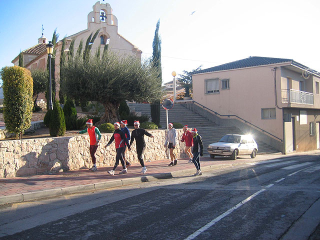 DESDE EL CLUB DE ATLETISMO DE TOTANA QUIEREN DESEAR A TODOS LOS VECINOS DE TOTANA UNAS FELICES FIESTAS Y PRÓSPERO 2007 - 12