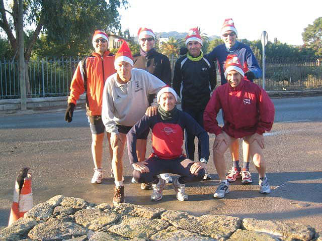 DESDE EL CLUB DE ATLETISMO DE TOTANA QUIEREN DESEAR A TODOS LOS VECINOS DE TOTANA UNAS FELICES FIESTAS Y PRÓSPERO 2007 - 24