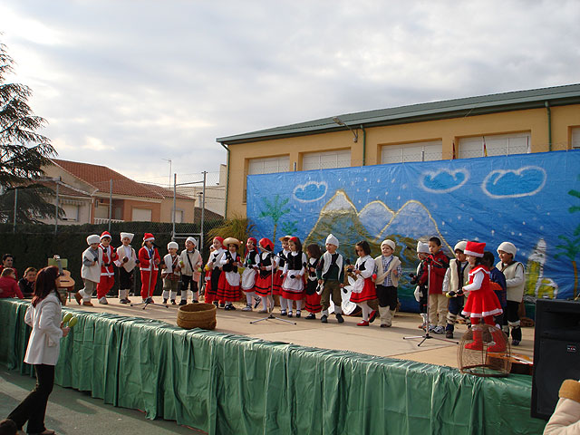 REPRESENTACIÓN DE NAVIDAD EN EL COLEGIO SANTA EULALIA - 16