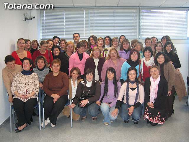 SE CLAUSURA LA PARTE TEÓRICA DE LOS CURSOS DE FORMACION OCUPACIONAL DEL POGRAMA “MAGAP-EMPLEO” SOBRE GESTIÓN ADMINISTRATIVA, ATENCIÓN AL PÚBLICO E INGLÉS - 12