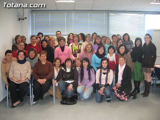 SE CLAUSURA LA PARTE TEÓRICA DE LOS CURSOS DE FORMACION OCUPACIONAL DEL POGRAMA “MAGAP-EMPLEO” SOBRE GESTIÓN ADMINISTRATIVA, ATENCIÓN AL PÚBLICO E INGLÉS - 13