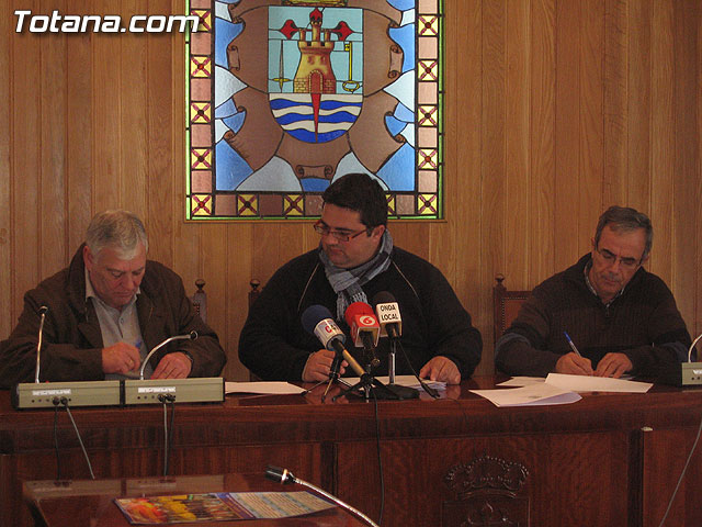 LA CONCEJALIA DE SERVICIOS AL CIUDADANO APOYA ECONÓMICAMENTE A UNA DOCENA DE ASOCIACIONES DEL MUNICIPIO PARA EL DESARROLLO DE ACCIONES CONJUNTAS EN EL TEJIDO SOCIAL DE TOTANA - 5 LA CONCEJALIA DE SERVICIOS AL CIUDADANO APOYA ECONÓMICAMENTE A UNA DOCENA DE ASOCIACIONES DEL MUNICIPIO PARA EL DESARROLLO DE ACCIONES CONJUNTAS EN EL TEJIDO SOCIAL DE TOTANA - 5