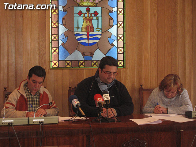 LA CONCEJALIA DE SERVICIOS AL CIUDADANO APOYA ECONÓMICAMENTE A UNA DOCENA DE ASOCIACIONES DEL MUNICIPIO PARA EL DESARROLLO DE ACCIONES CONJUNTAS EN EL TEJIDO SOCIAL DE TOTANA - 7 LA CONCEJALIA DE SERVICIOS AL CIUDADANO APOYA ECONÓMICAMENTE A UNA DOCENA DE ASOCIACIONES DEL MUNICIPIO PARA EL DESARROLLO DE ACCIONES CONJUNTAS EN EL TEJIDO SOCIAL DE TOTANA - 7