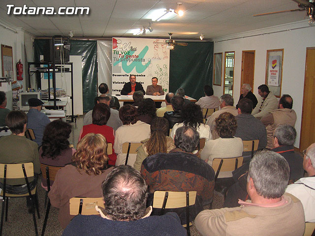 LA ASAMBLEA DE IU EN TOTANA ELIGE, POR UNANIMIDAD, A PEDRO MARTNEZ COMO CANDIDATO A LA ALCALDA - 1