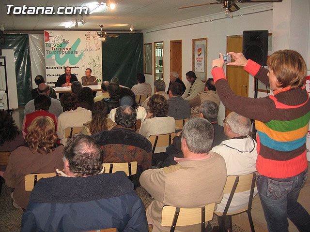 LA ASAMBLEA DE IU EN TOTANA ELIGE, POR UNANIMIDAD, A PEDRO MARTNEZ COMO CANDIDATO A LA ALCALDA - 2