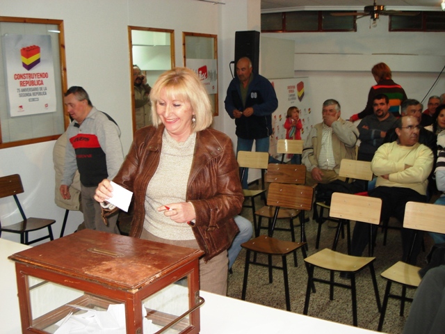 LA ASAMBLEA DE IU EN TOTANA ELIGE, POR UNANIMIDAD, A PEDRO MARTNEZ COMO CANDIDATO A LA ALCALDA - 7