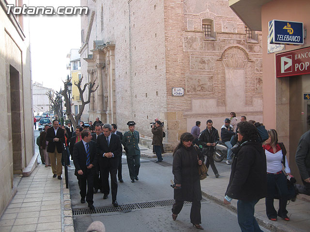 IZQUIERDA UNIDA DICE QUE VALCÁRCEL NO ACUDE A LA INAUGURACIÓN DEL AYUNTAMIENTO POR TEMOR A QUE LE ESTALLE LA TRAMA URBANÍSTICA DE SU PARTIDO EN TOTANA EN LAS MANOS - 6