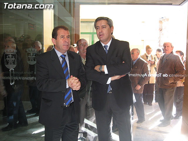 IZQUIERDA UNIDA DICE QUE VALCÁRCEL NO ACUDE A LA INAUGURACIÓN DEL AYUNTAMIENTO POR TEMOR A QUE LE ESTALLE LA TRAMA URBANÍSTICA DE SU PARTIDO EN TOTANA EN LAS MANOS - 8