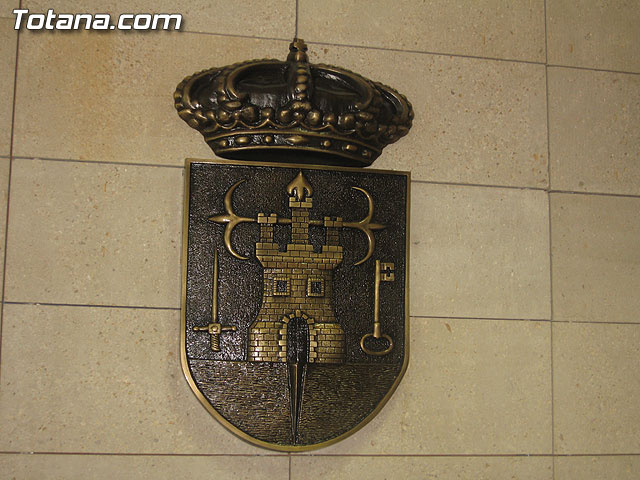 IZQUIERDA UNIDA DICE QUE VALCÁRCEL NO ACUDE A LA INAUGURACIÓN DEL AYUNTAMIENTO POR TEMOR A QUE LE ESTALLE LA TRAMA URBANÍSTICA DE SU PARTIDO EN TOTANA EN LAS MANOS - 24