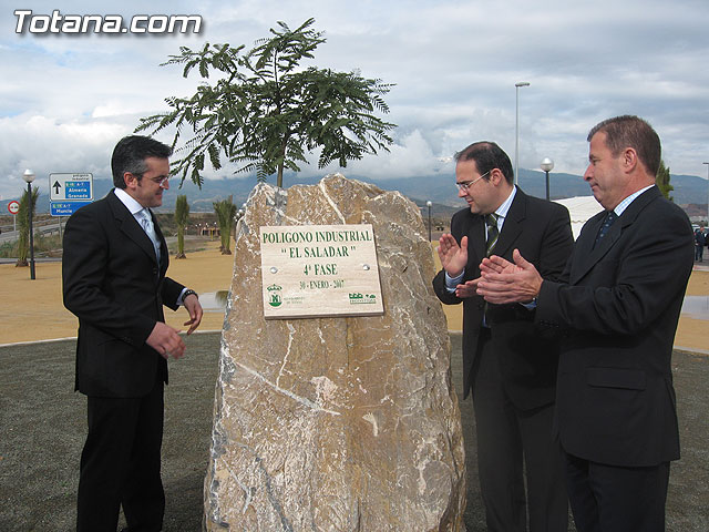 EL CONSEJERO DE INDUSTRIA Y LAS AUTORIDADES LOCALES INAUGURAN LA IV FASE DEL POLÍGONO EL SALADAR DE TOTANA AL QUE ACCEDEN 40 NUEVAS EMPRESAS - 13