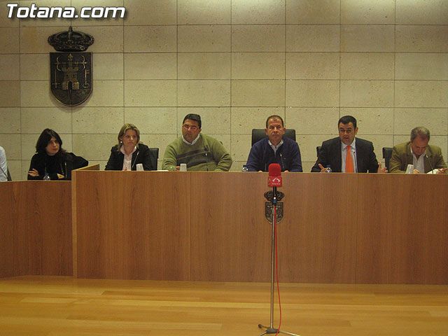 LOS CORPORATIVOS INAUGURAN EL NUEVO SALÓN DE SESIONES CON LA CELEBRACIÓN DEL PLENO ORDINARIO CORRESPONDIENTE AL MES DE ENERO - 3